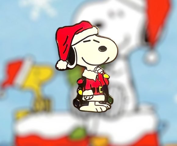 Pin snoopy navideño